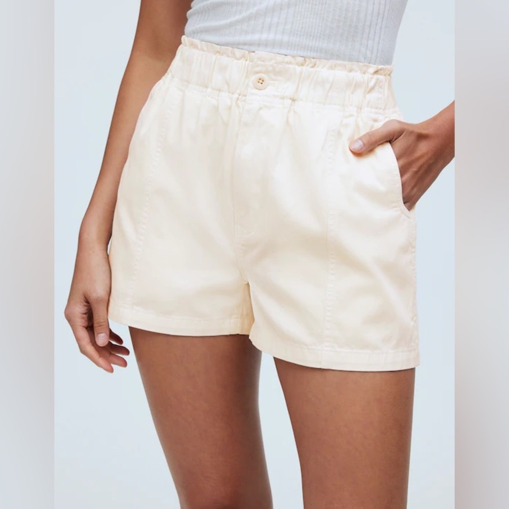 Madewell Pull-On Paperbag Shorts: Garment-Dyed Edition in Antique Cream size 31
